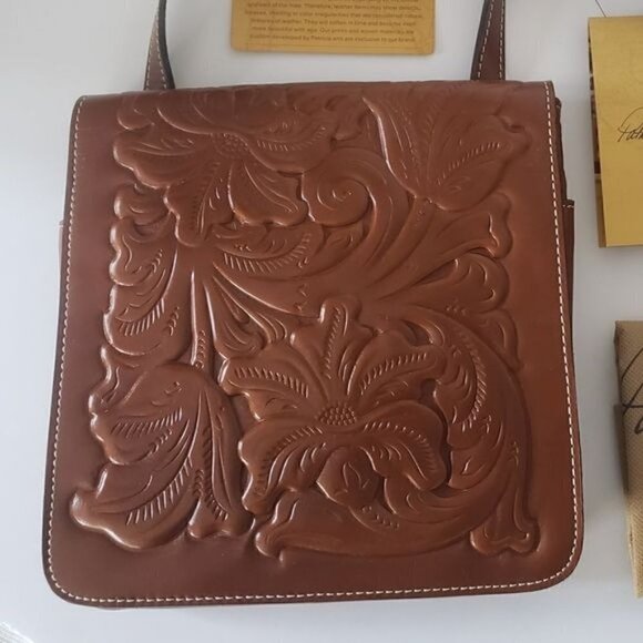 NWT PATRICIA NASH Tooled Leather Adjustable Crossbody Boho Festival Southwestern - Picture 5 of 14